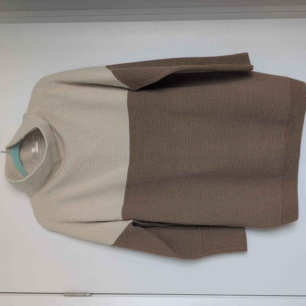 RD Style Women's Cream Cowl Neck Sweater Ottoman Style